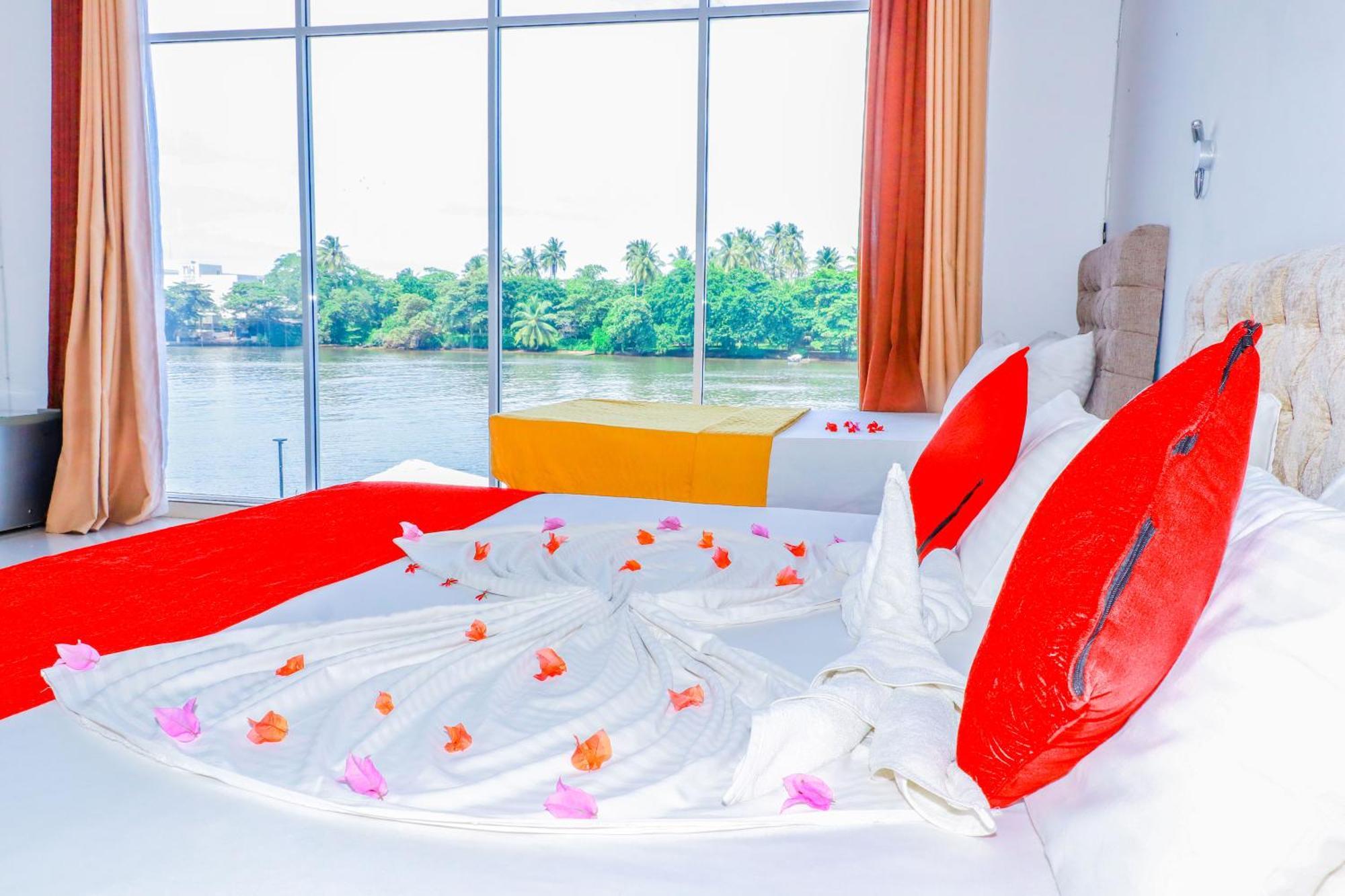 Amber House Lanka Hotel Bentota Ngoại thất bức ảnh